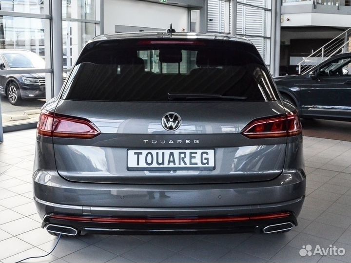 Volkswagen Touareg 3.0 AT, 2024