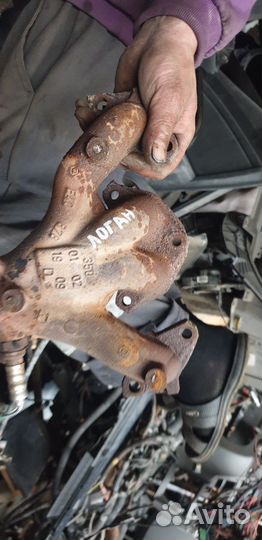 Клапанная крышка Логан 1