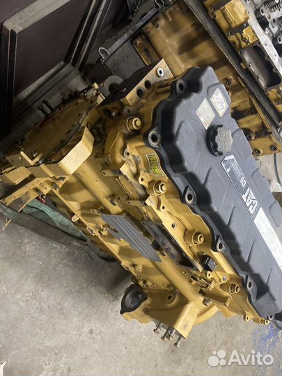 Двигатель тель CAT C9