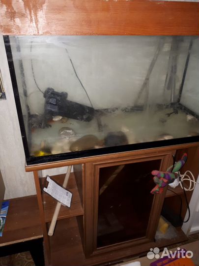 Аквариум и тумба под него