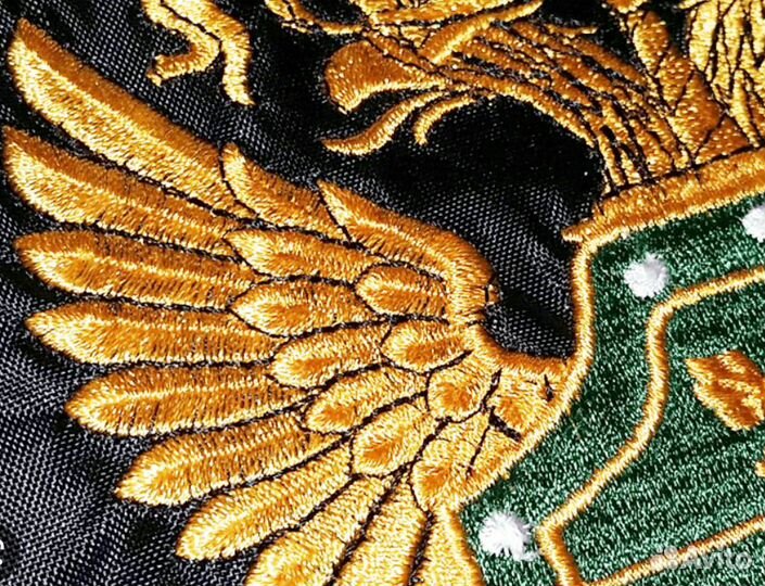 Машинная вышивка металлизированной нитью