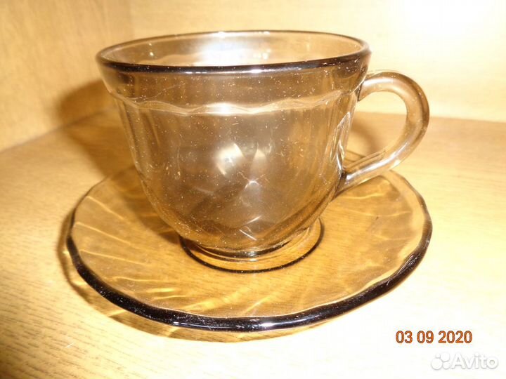 Чашки с блюдцем, стаканы, тарелки стекло Франция