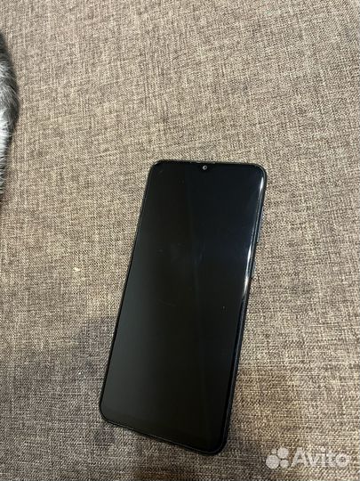 Samsung Galaxy A20, 3/32 ГБ
