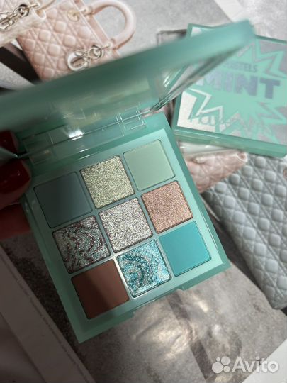 Палетки huda beauty obsessions