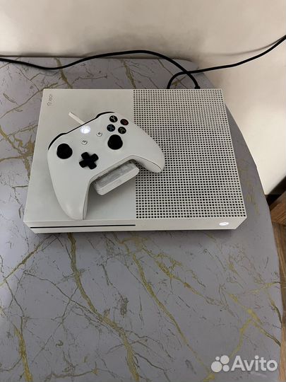 Xbox One S