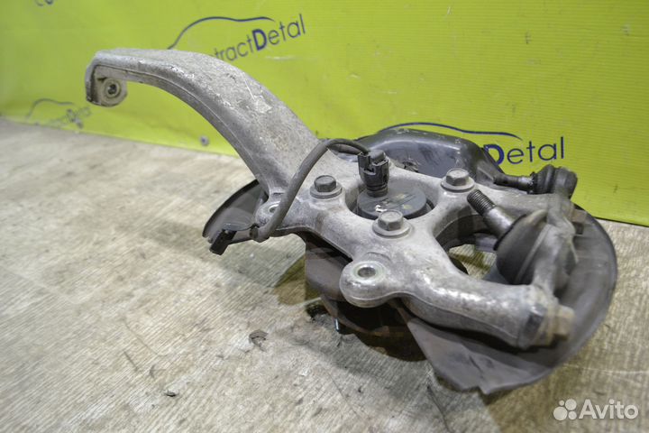 Кулак передний левый Лексус GS 2005-2011