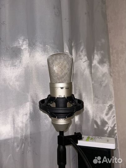 Студийный микрофон behringer b 1