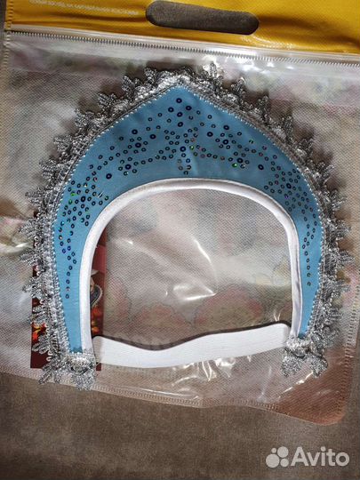 Кокошник хрустальный