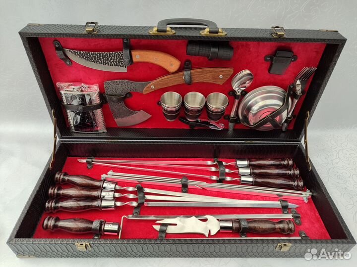 Подарочный шашлычный набор в богатой комплектации