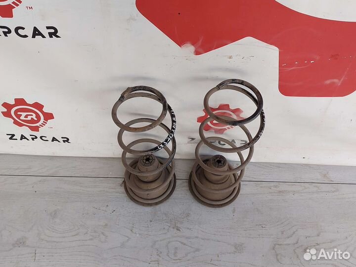 Lexus LX570 Пружина