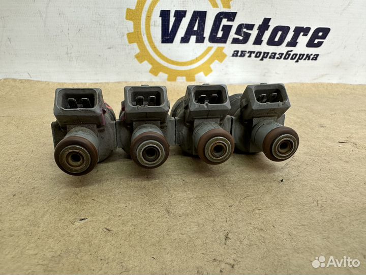 Форсунка топливная 2.0 ABK Audi A6 C4