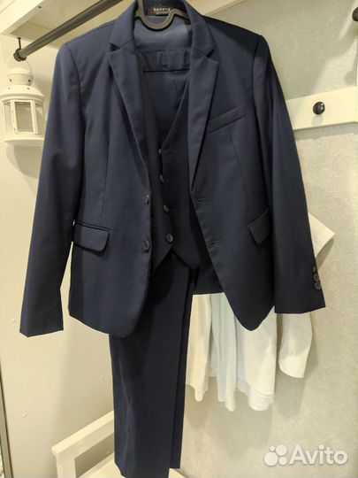 Школьный костюм для мальчика 140 синий