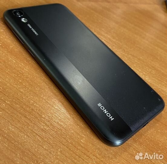 Телефон Honor 8s