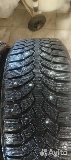 Bridgestone Blizzak Spike-01 205/55 R16 91T