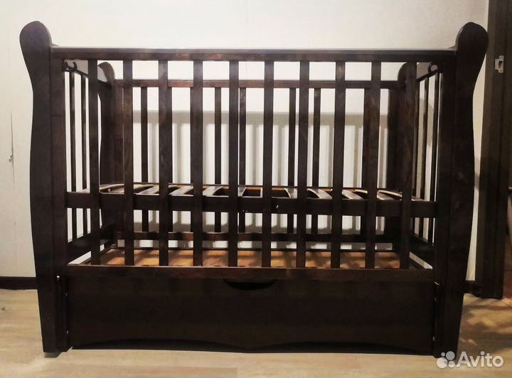 Детская кроватка с 778 