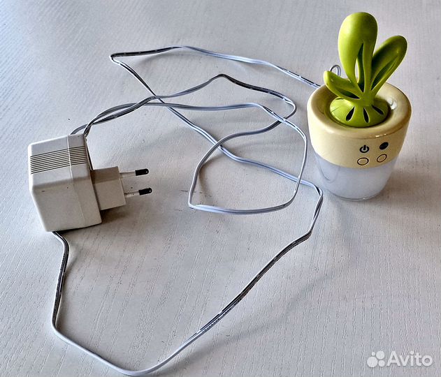 Светодиодный светильник-ночник с ароматизатором