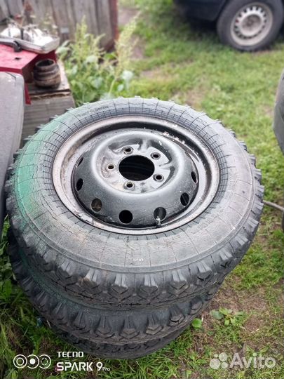 КАМА Kама-233 20.5/70 R16