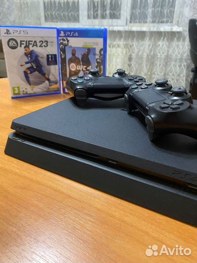 Игровая приставка ps4 бу