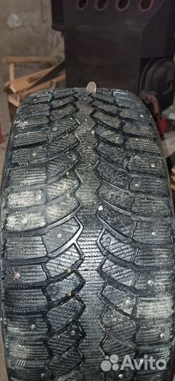 Bridgestone Blizzak Spike-01 245/45 R17