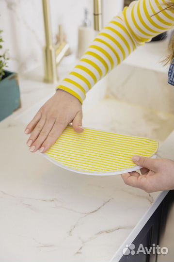 Пылесос-робот Karcher RCV 2 белый/черный