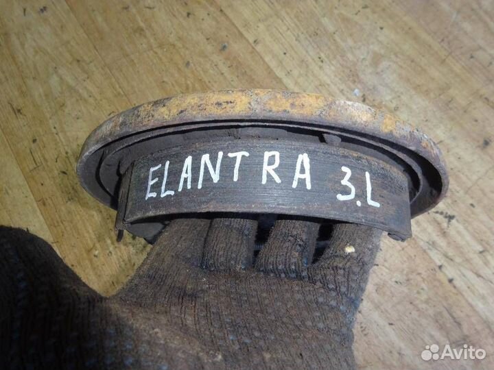 Щит опорный задний левый Hyundai Elantra 2000-2006