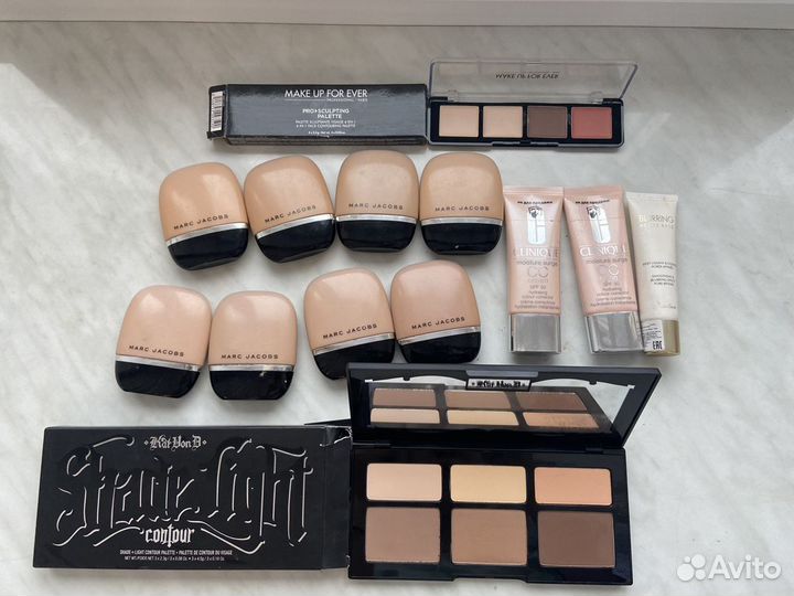 Косметика: тональные крема, пудра, румяна chanel