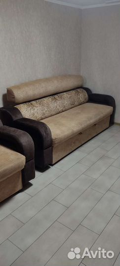 Диван с креслом