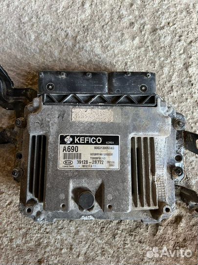 Блок управления двигателем Kia Rio 3 Киа Рио 3