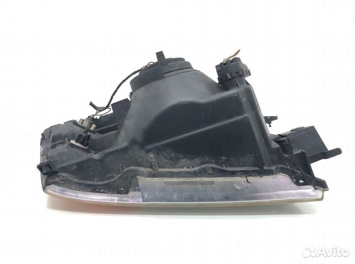 Фара левая Mitsubishi Pajero 3.2 DID 2005