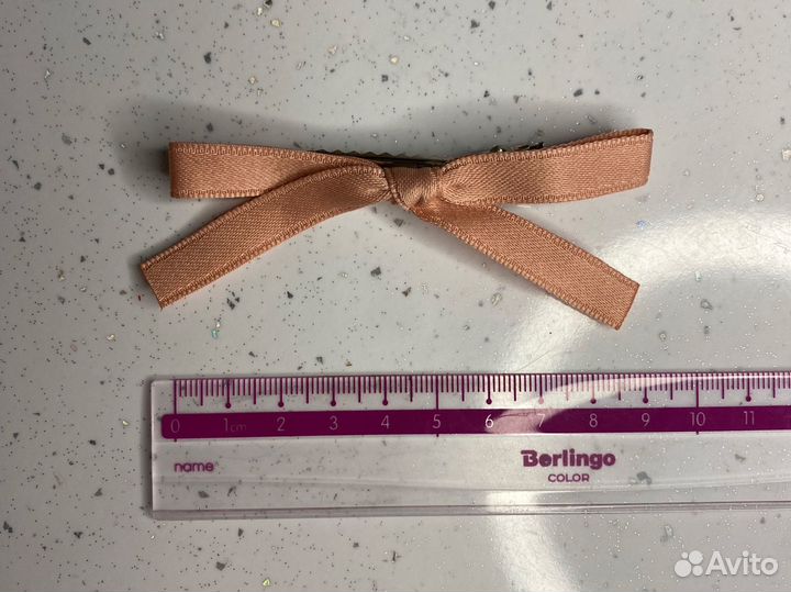 Заколка для волос бантик