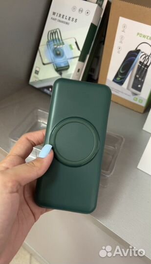 Power Bank с беспроводной зарядкой