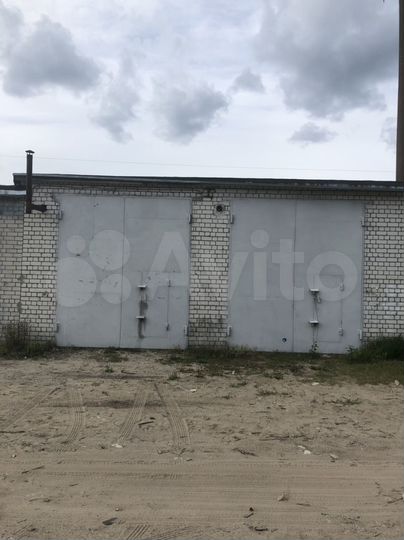 Гараж, > 30 м²