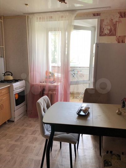 2-к. квартира, 56 м², 2/5 эт.