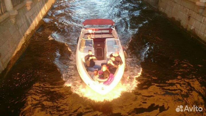 Ночная прогулка на катере, разводные мосты