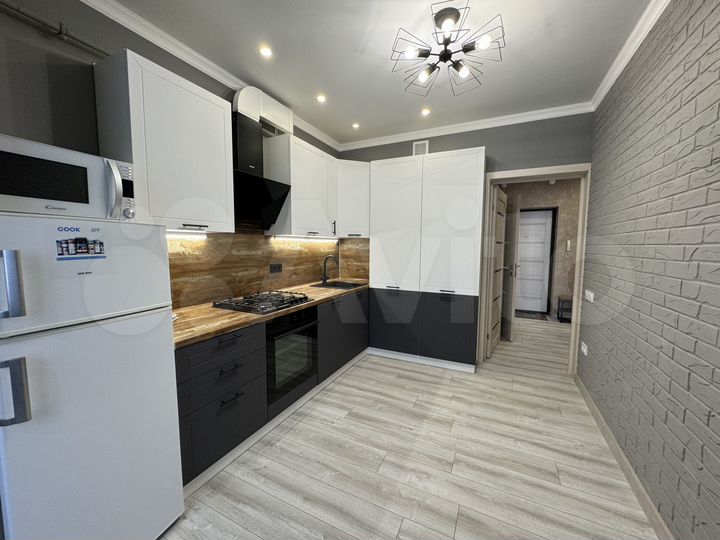 1-к. квартира, 43 м², 2/4 эт.