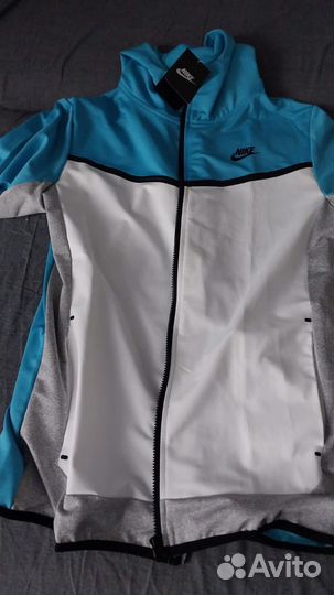 Продаю Nike tech fleece