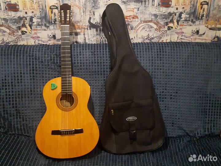 Классическая гитара бу