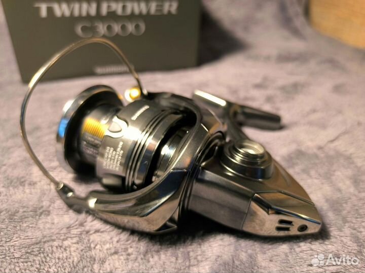 Рыболовная катушка Shimano 24 Twin Power C3000