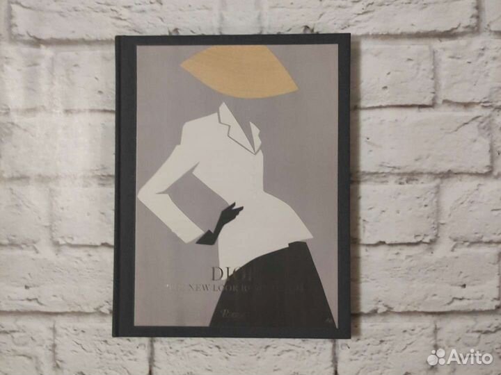 Книга Dior: The New Look Revolution