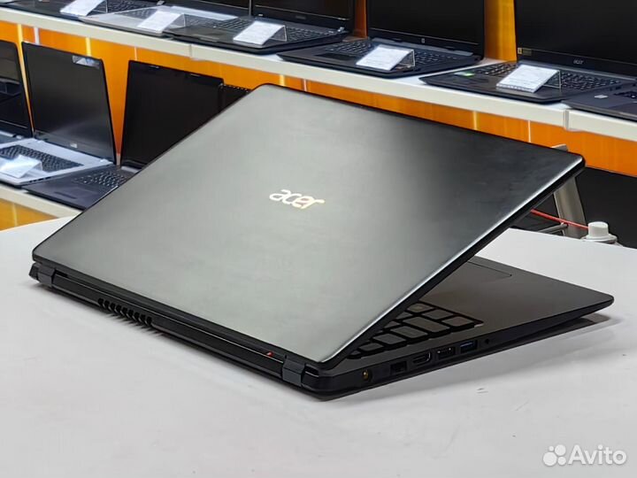Ноутбук Acer 15.6 FHD Ryzen 3 Radeon 8Gb 540x SSD