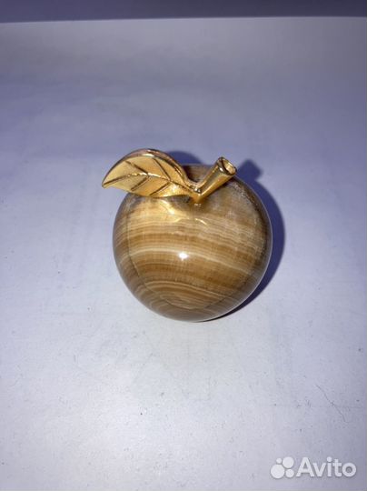 Статуэтка из камня