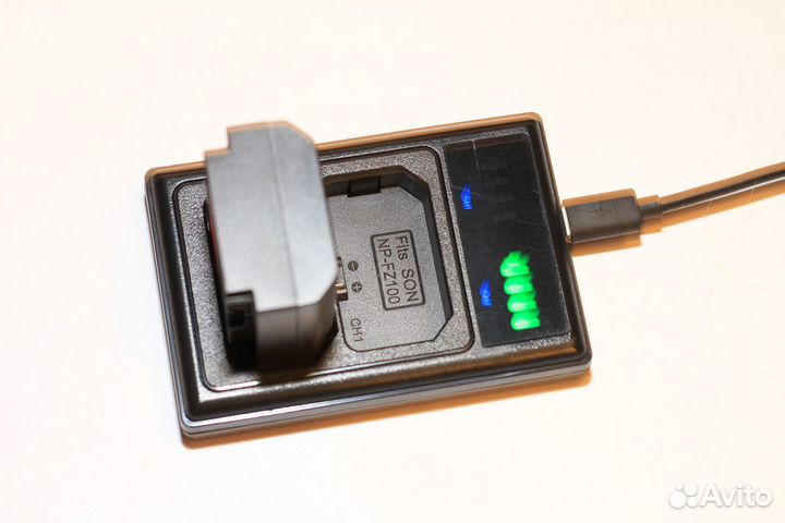 Зарядное устройство двойное для Sony NP FZ100 USB