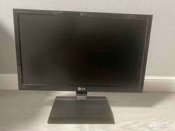 Монитор LG flatron E1960 60 Гц