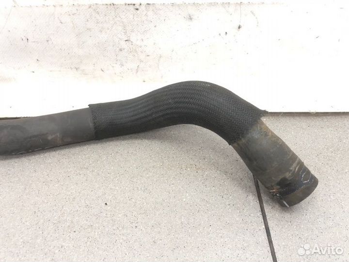 Патрубок радиатора нижний Land Rover Freelander