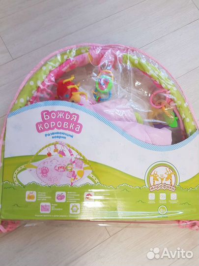 Развивающий коврик жирафики