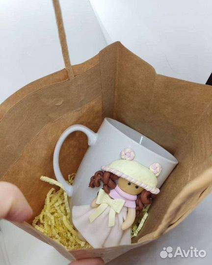 Кружка с декором из полимерной глины