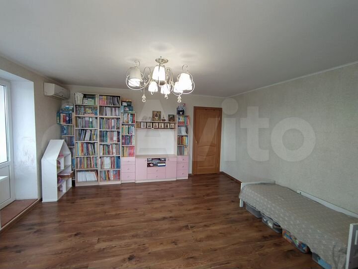 2-к. квартира, 73,4 м², 9/10 эт.