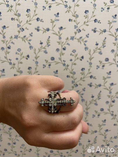 Кольцо крест topshop