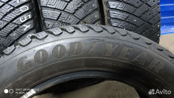 Goodyear Ultragrip Ice Arctic 205/60 R16 92H