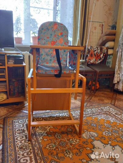 Детский стол для кормления